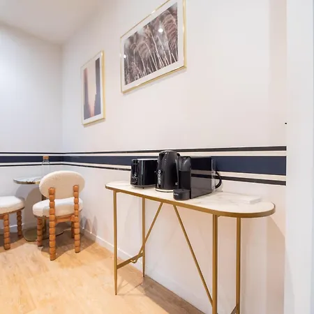 Apartment Stylish In East Paris